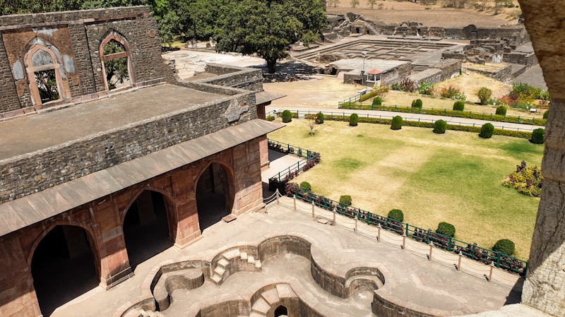 The pool on the terrace of Jahaz Mahal in Mandu