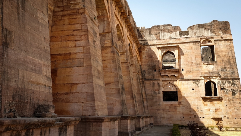 Hindola Mahal in Mandu